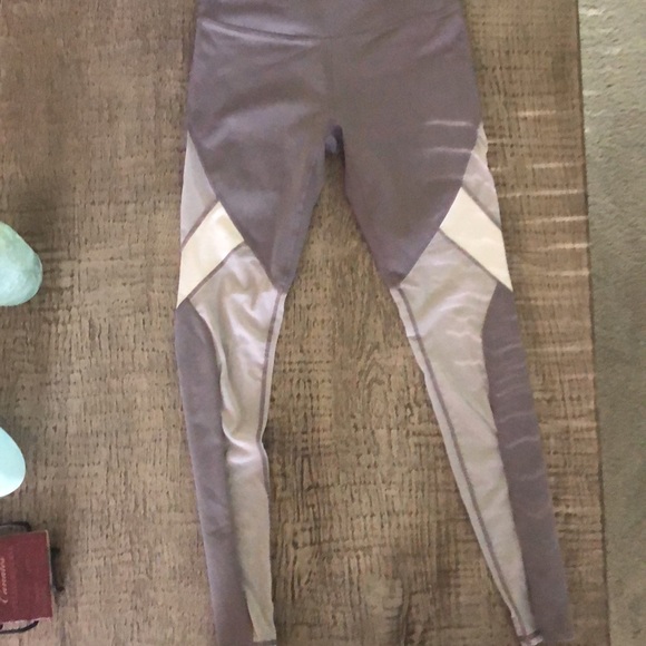 Fabletics 3 Legging Bundle - Picture 7 of 9